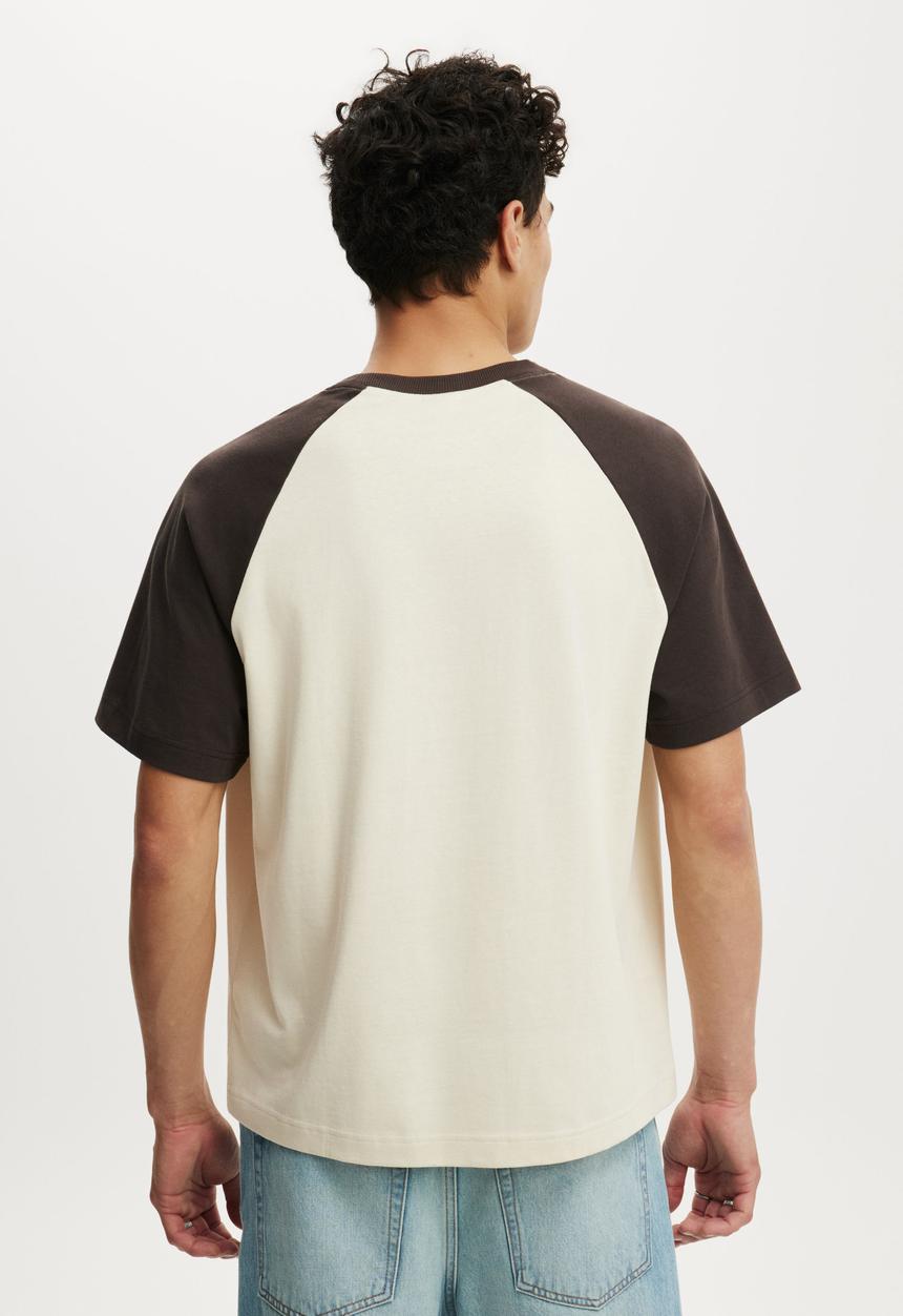 Cotton On - Box Fit T-shirt - Oat/Bitter Brown