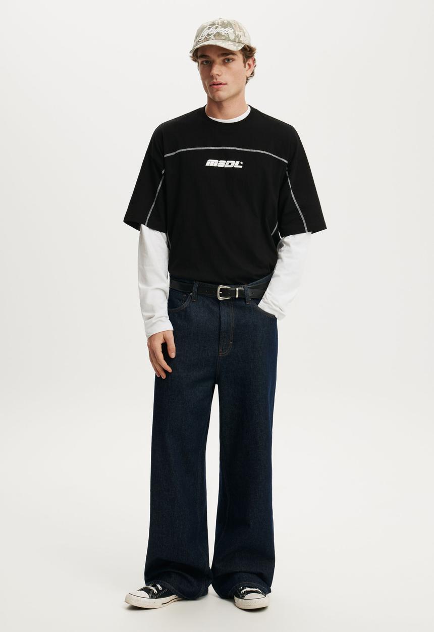Cotton On - Cropped Fit Graphic T-shirt - Washed Black/Service