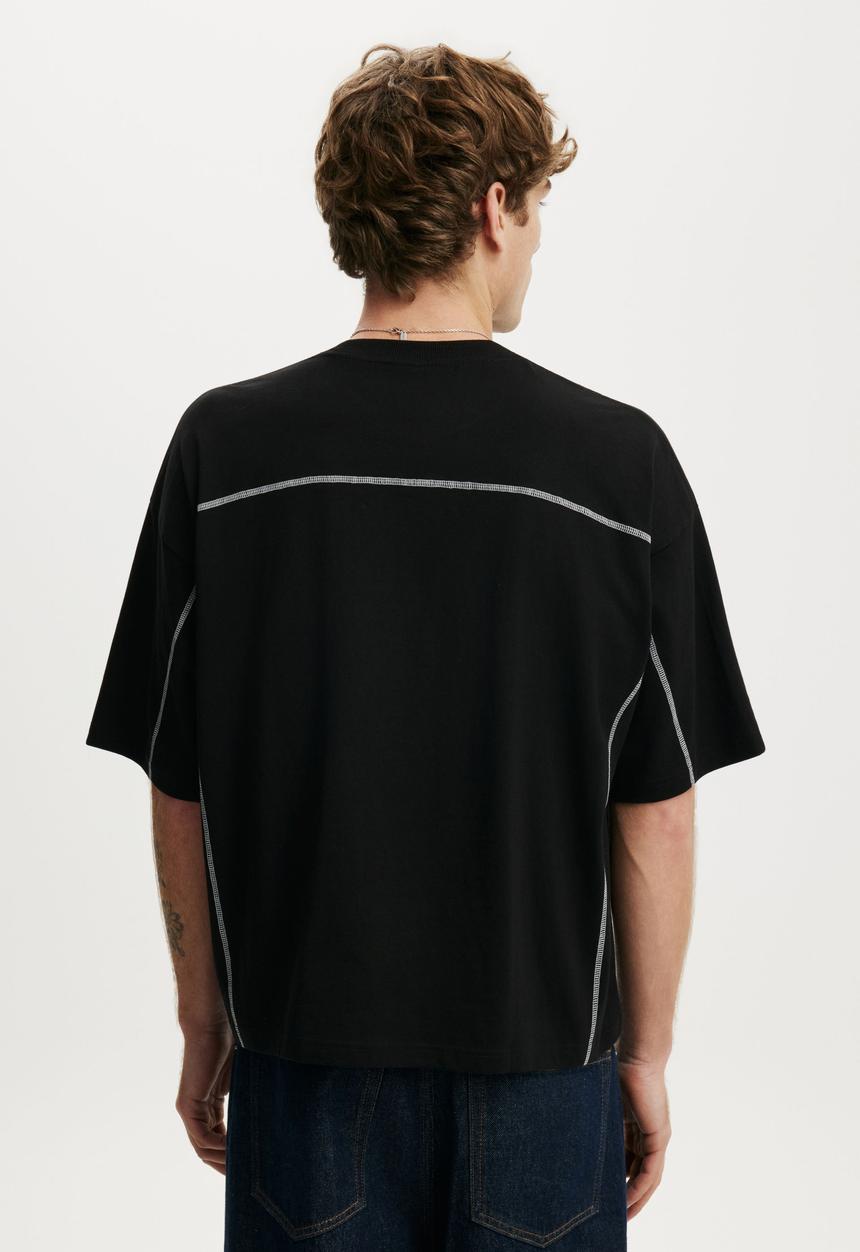 Cotton On - Cropped Fit Graphic T-shirt - Washed Black/Service