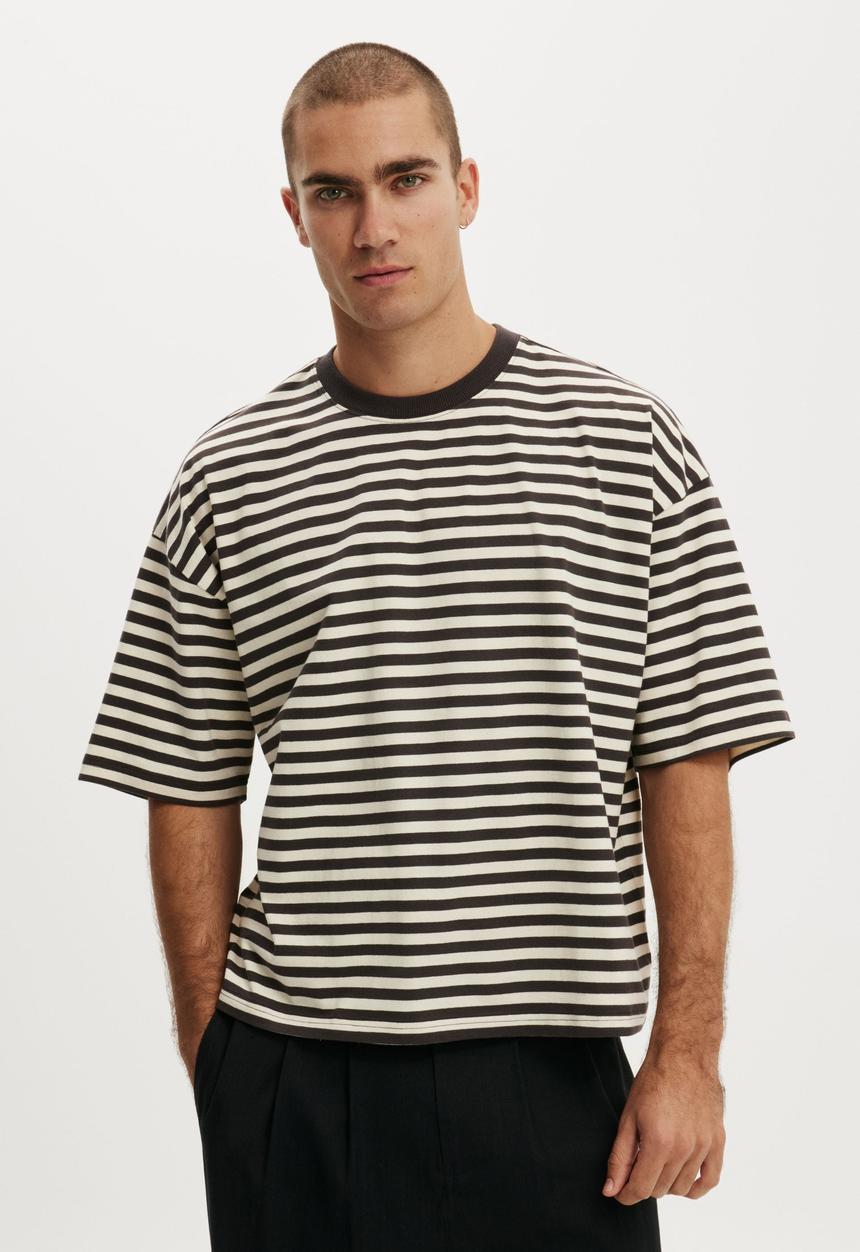 Cotton On - Cropped Fit T-shirt - Oat/Bitter Brown Stripe