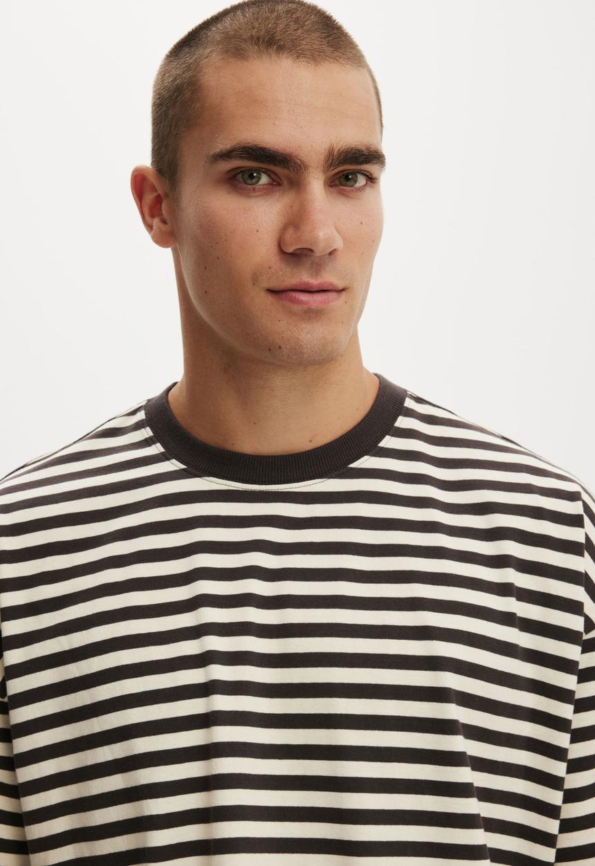 Cotton On - Cropped Fit T-shirt - Oat/Bitter Brown Stripe