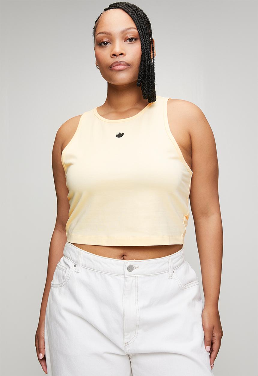 adidas Originals - Plus ess tank w s26 tee - warm vanilla
