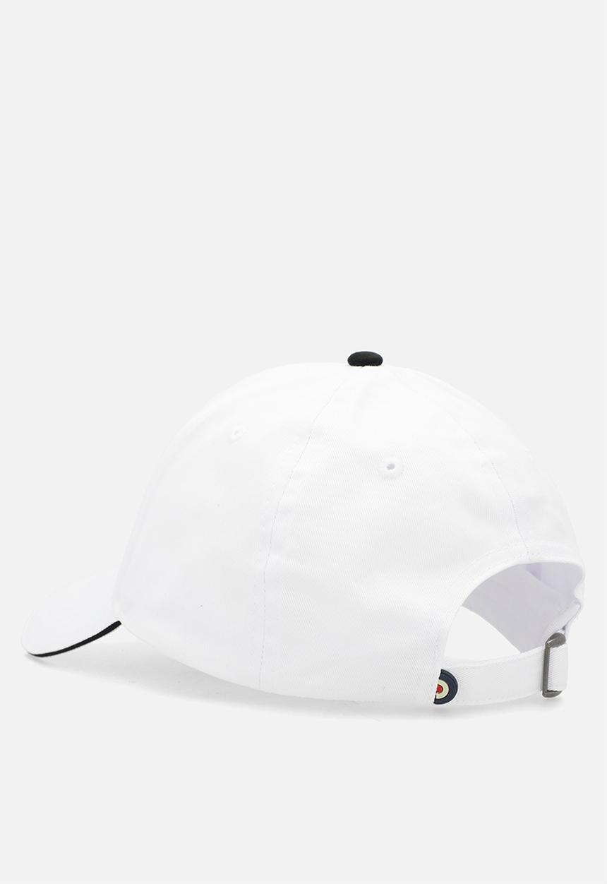 Ben Sherman - Metal Targy Badge Cap- White