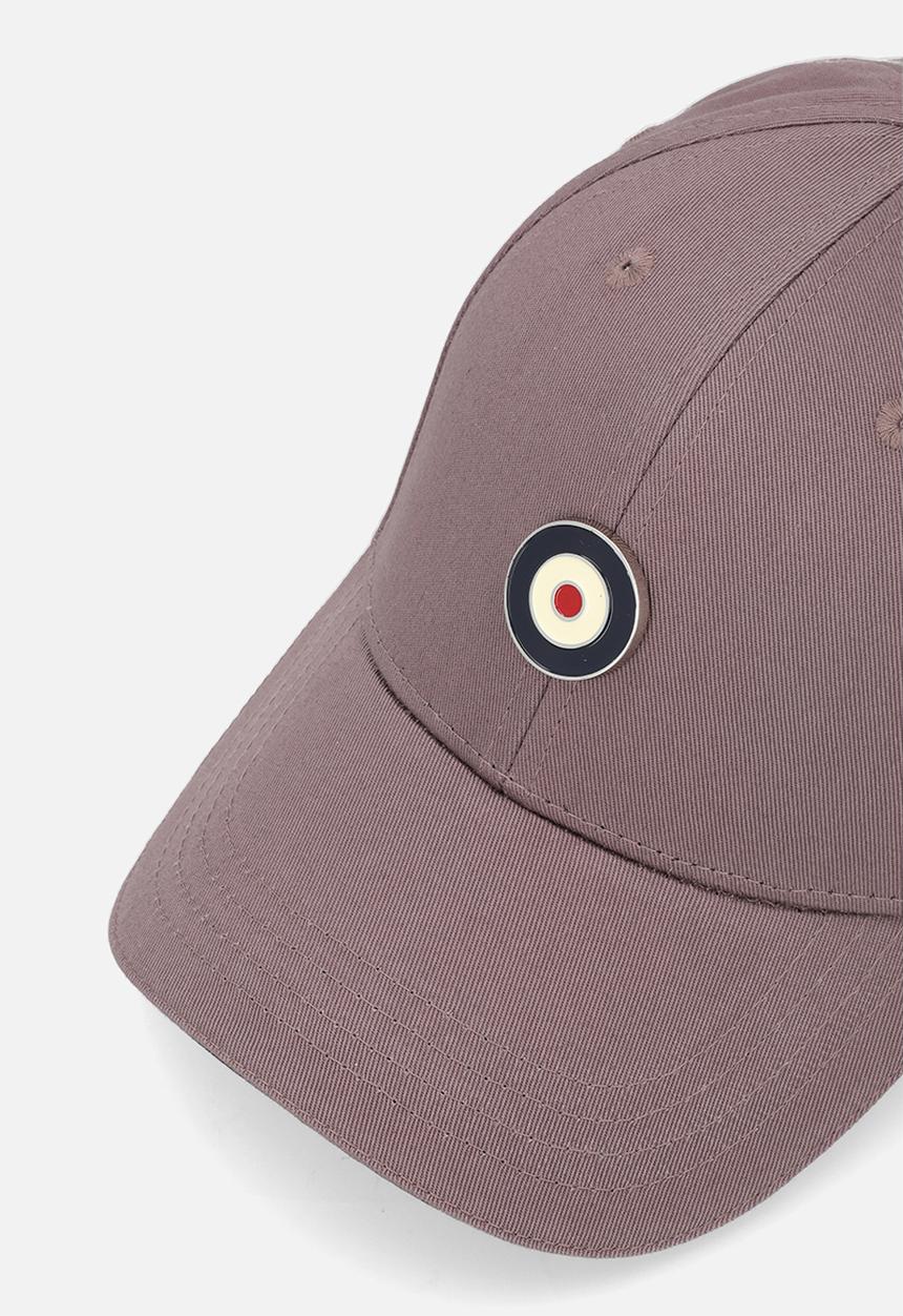 Ben Sherman - Metal Targy Badge Cap- Cocoa