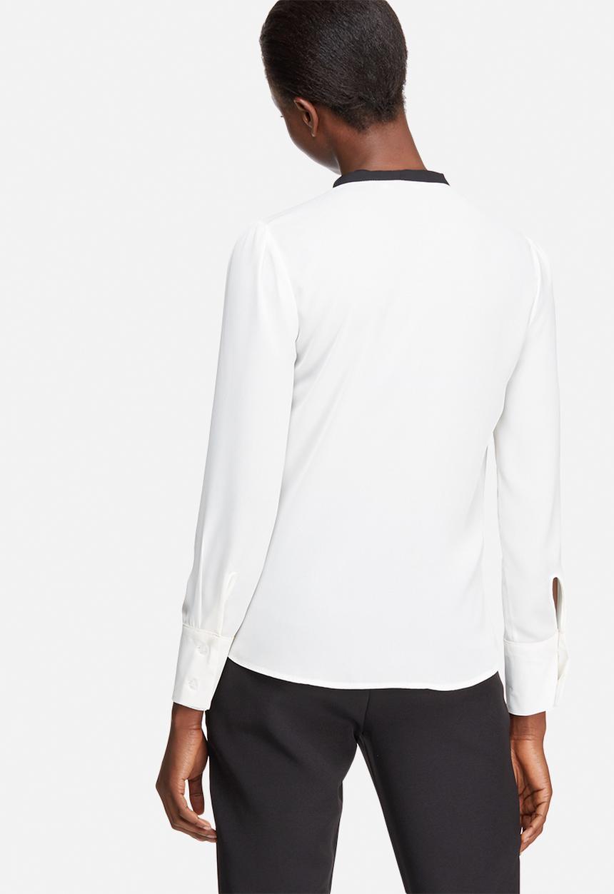 dailyfriday - Kitty bow blouse