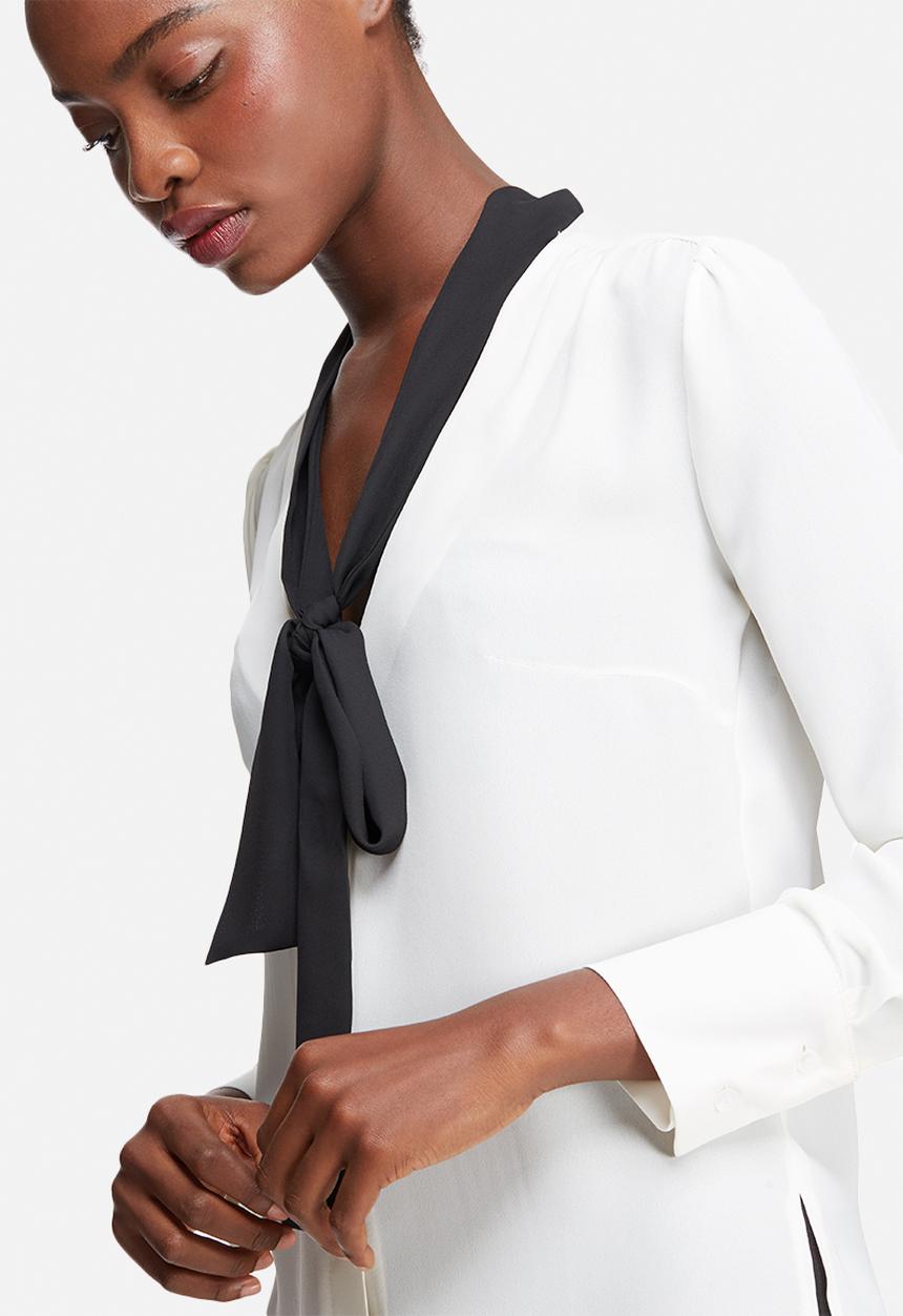 dailyfriday - Kitty bow blouse