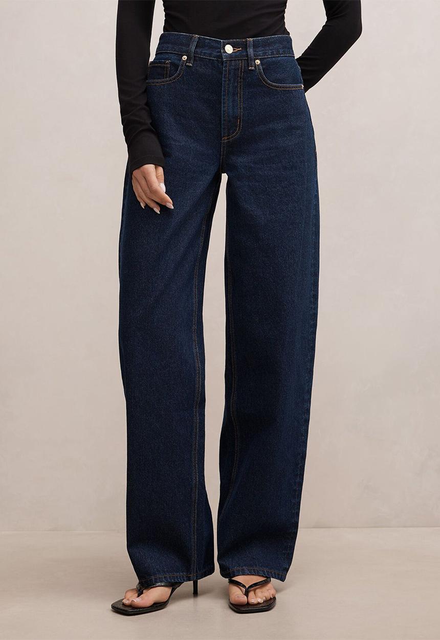 Forever New - Emma mid-rise barrel jeans in dark wash