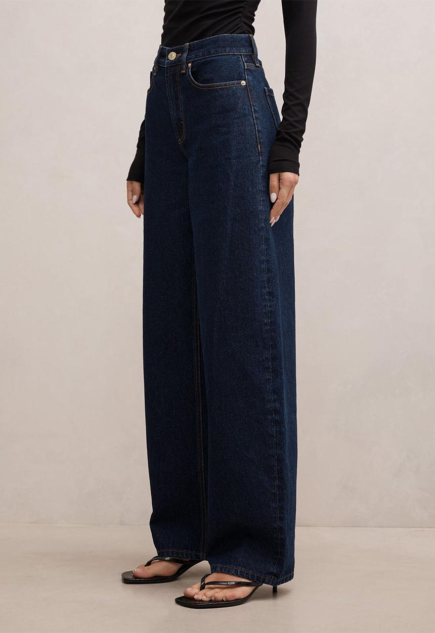 Forever New - Emma mid-rise barrel jeans in dark wash