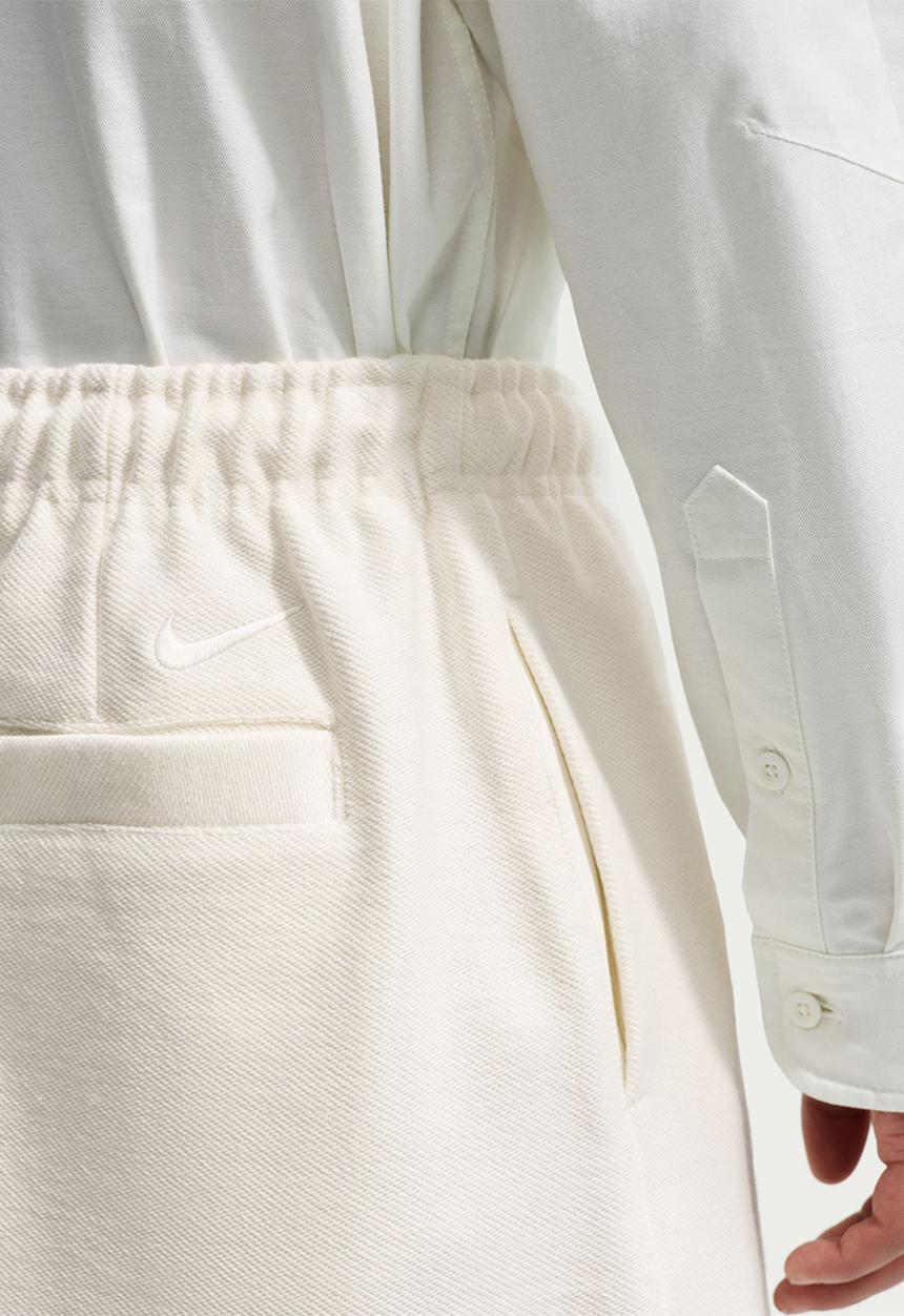 Nike - NSW Club Rules  French Terry Shorts - Sail Cream /SBlk