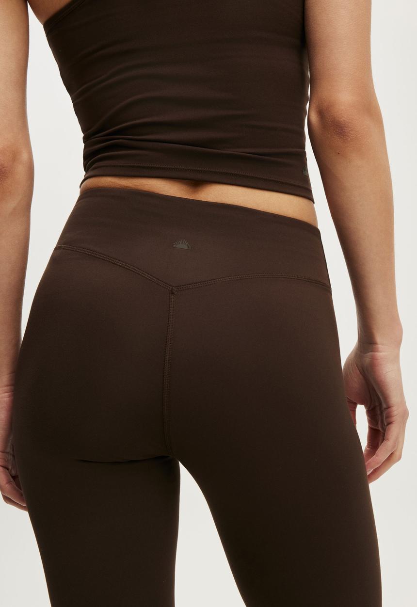 Cotton On - Ultra Soft Contour Flare - French Roast