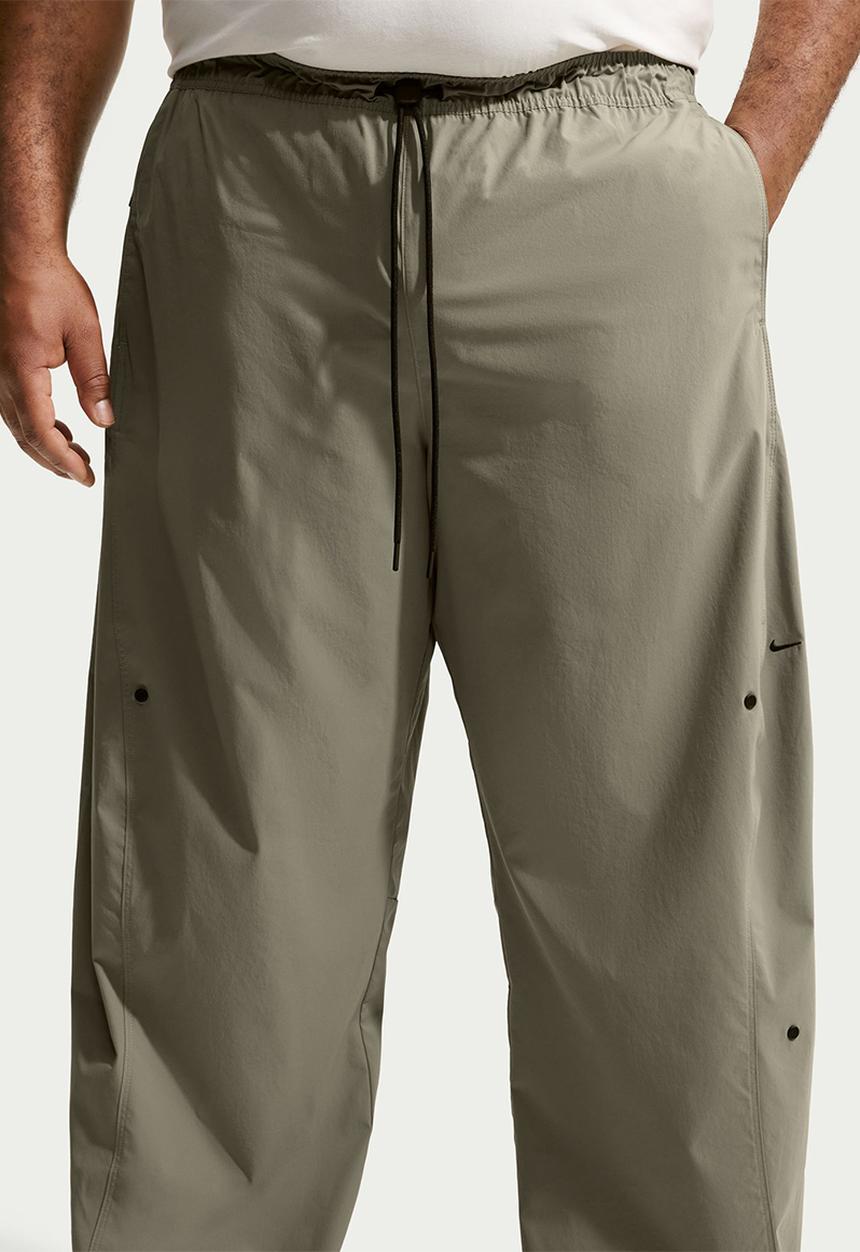 Nike - Dri Fit Tech Helios Sun Pant - Light Army/Black