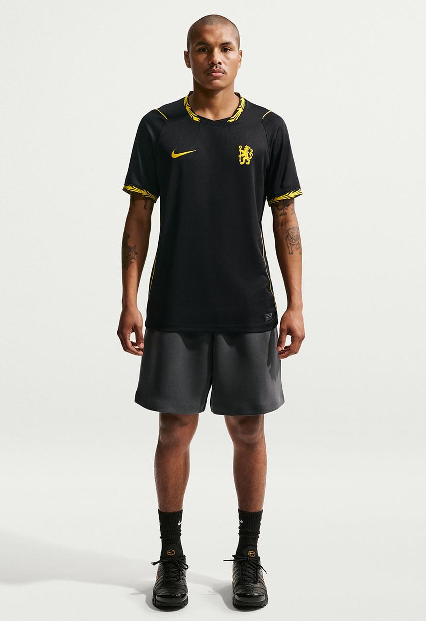 Nike - Chelsea F.C. 2026/27 Stadium Away Jersey  - Black/Midwest Gold