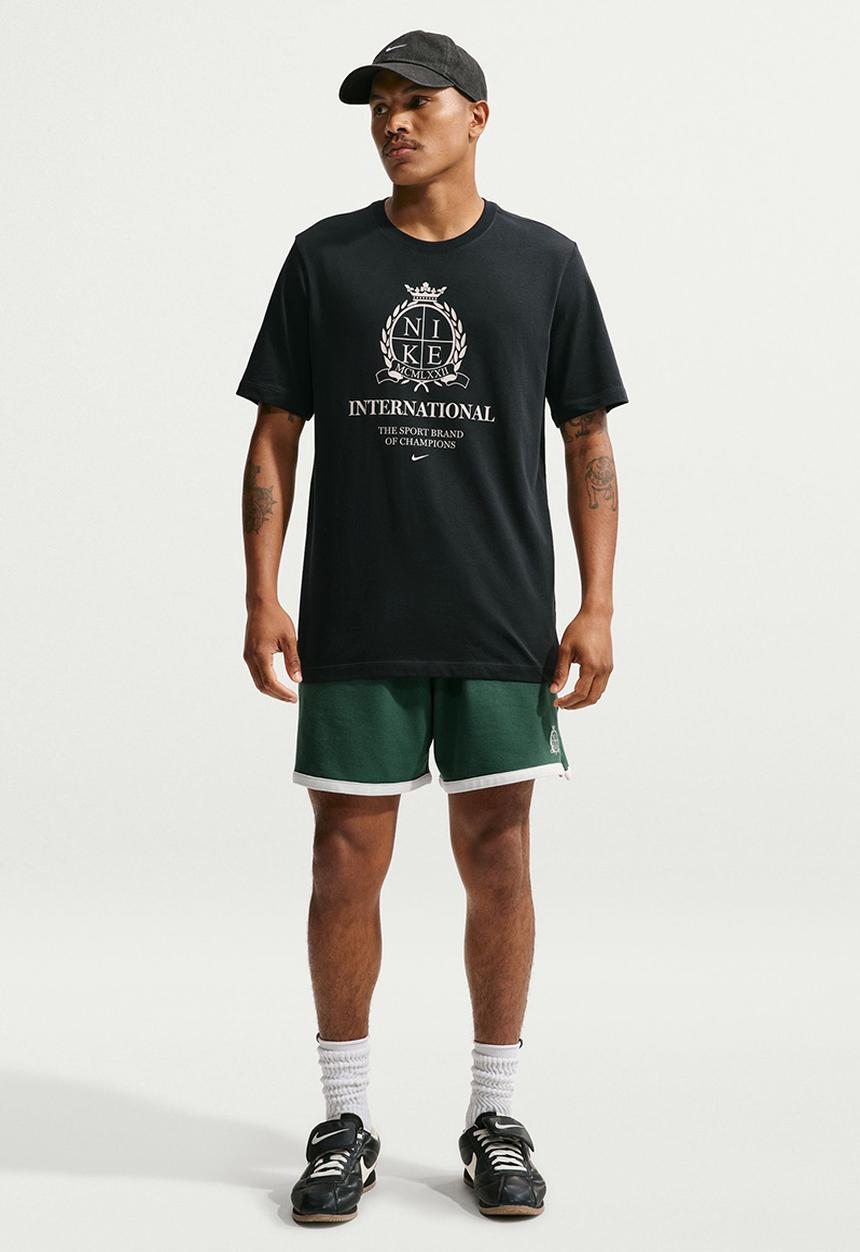 Nike - NSW  Club Connect Graphic T-Shirt - Black/White