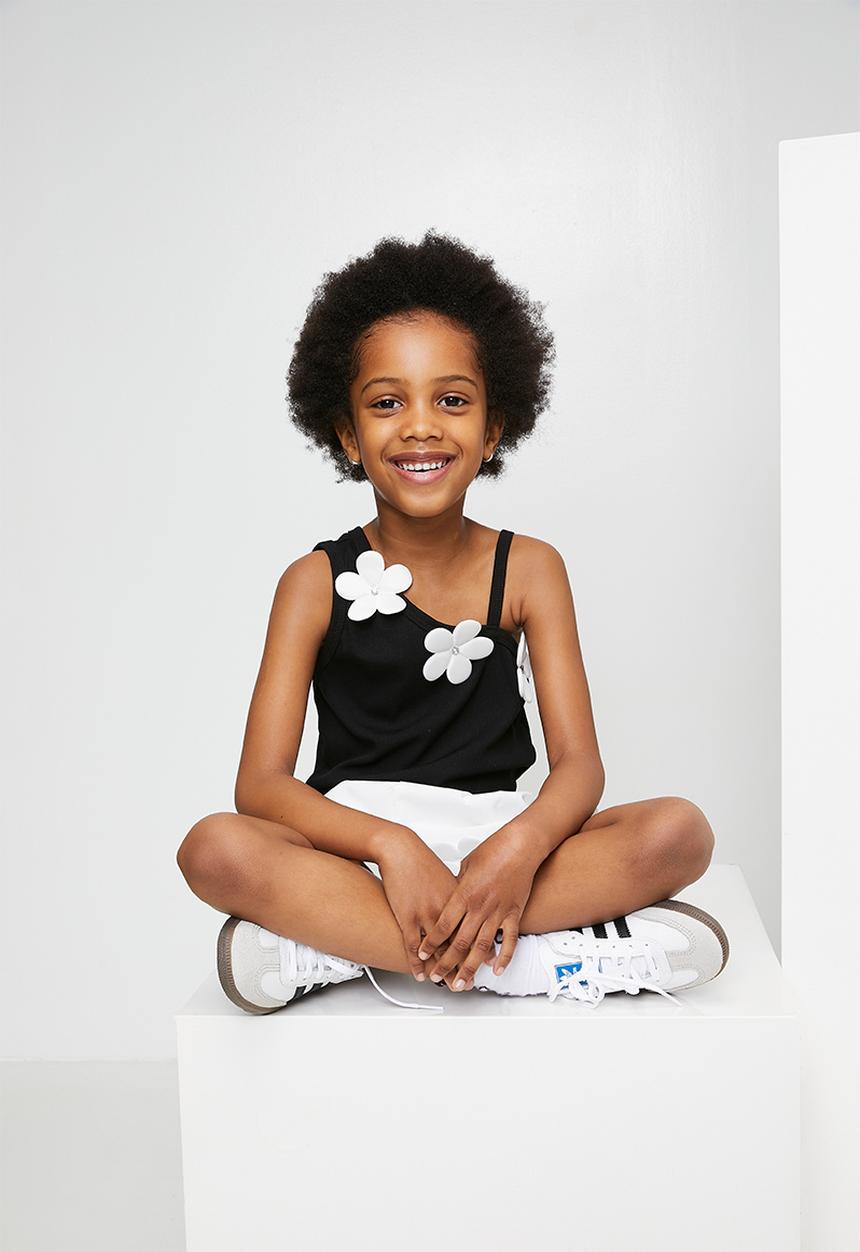 Pop Candy - Floral applique one shoulder tee with shorts - black/white