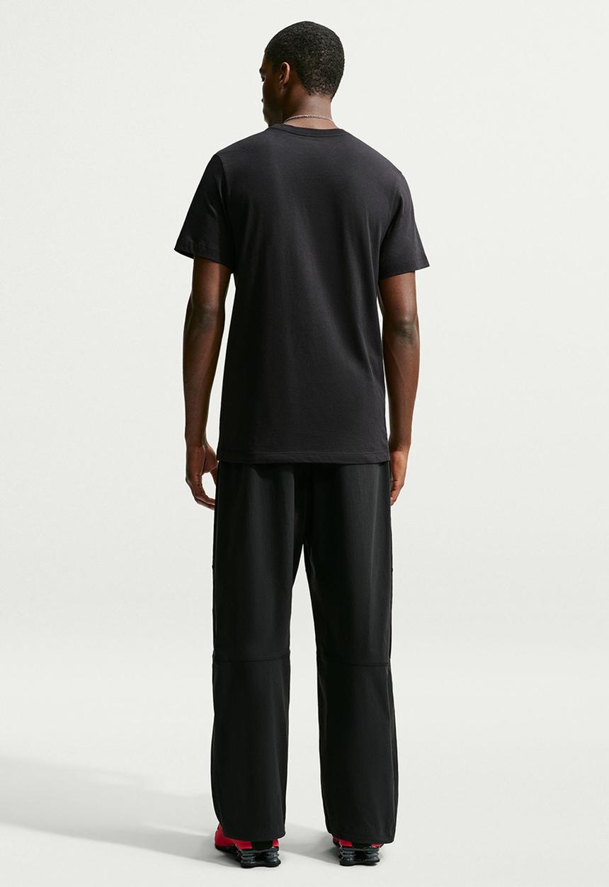 Nike - Tee Std Club 6Mo Swoosh - Black