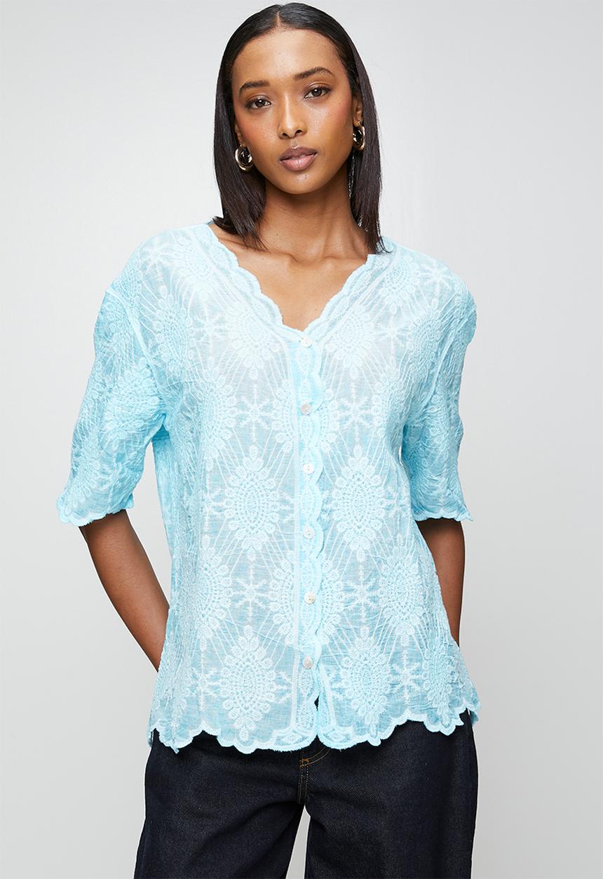 Stella Morgan - Half Sleeve With Scallop Hem V-Neck Button Through Blouse - Blue
