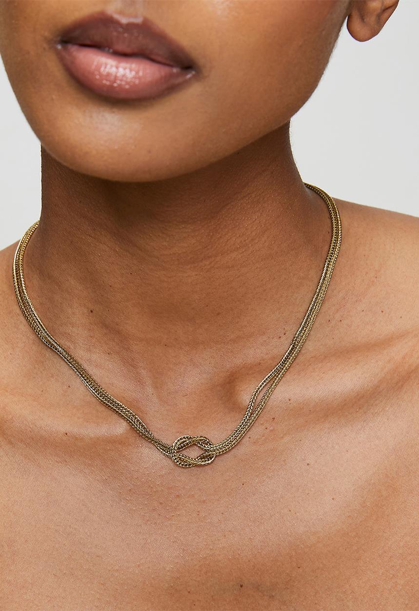 Zoe on Trend - Trendy Love-Knot Necklace - Gold