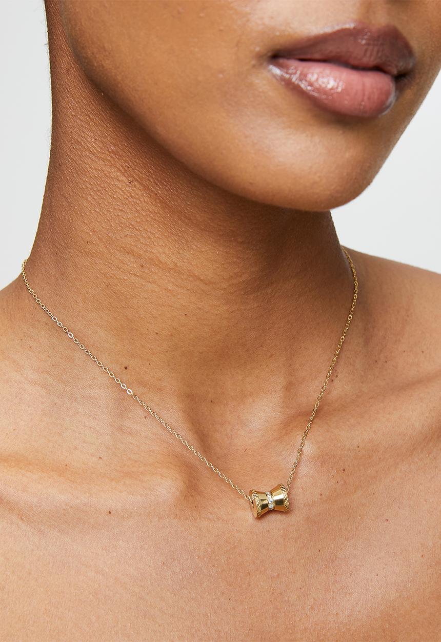 Zoe on Trend - Modern Barrel Pendant Necklace - Gold