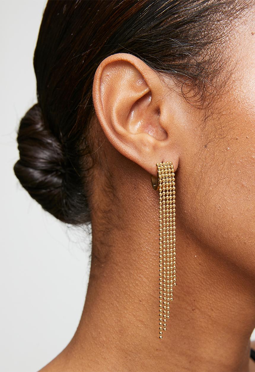 Zoe on Trend - Stylish Tassel Earrings - Gold
