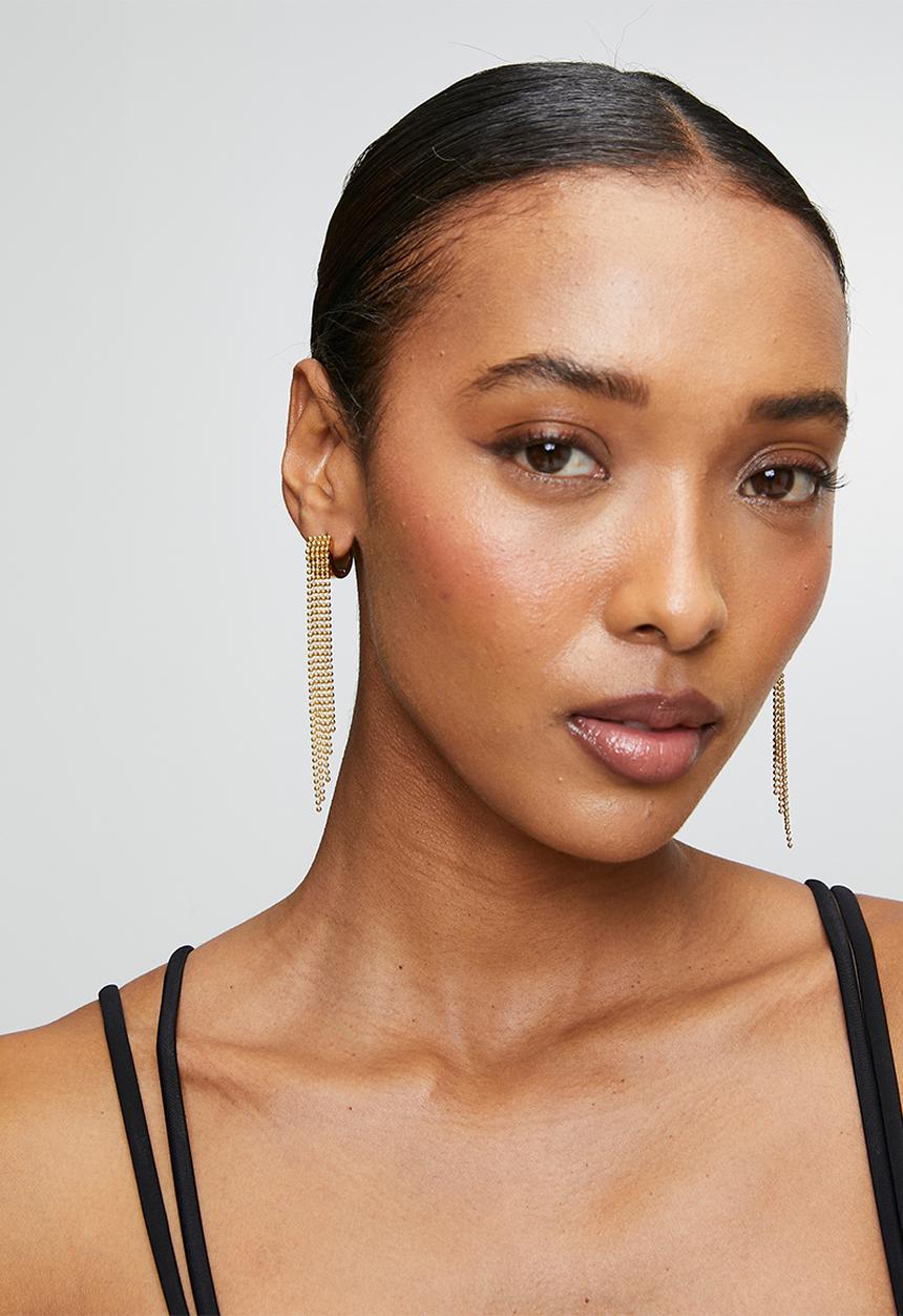 Zoe on Trend - Stylish Tassel Earrings - Gold