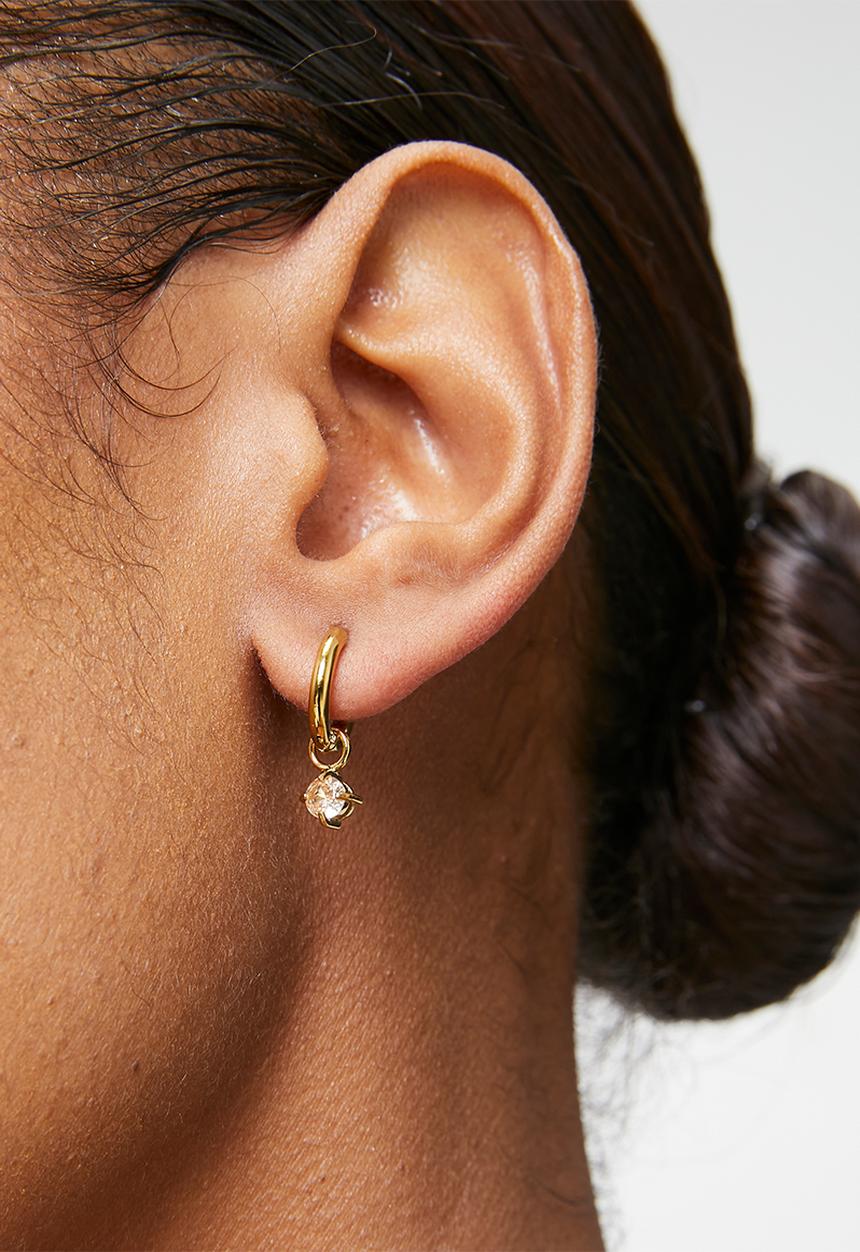 Zoe on Trend - Dangle Hoop Earrings - Gold