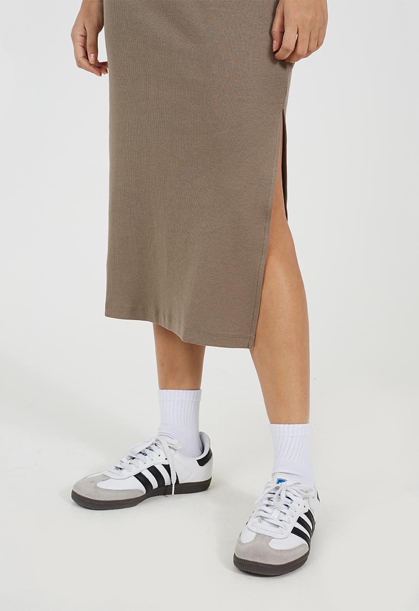 Brave Soul - Ladies Crew Neck Midi Bodycon DressWith Slit Detail - Light Brown