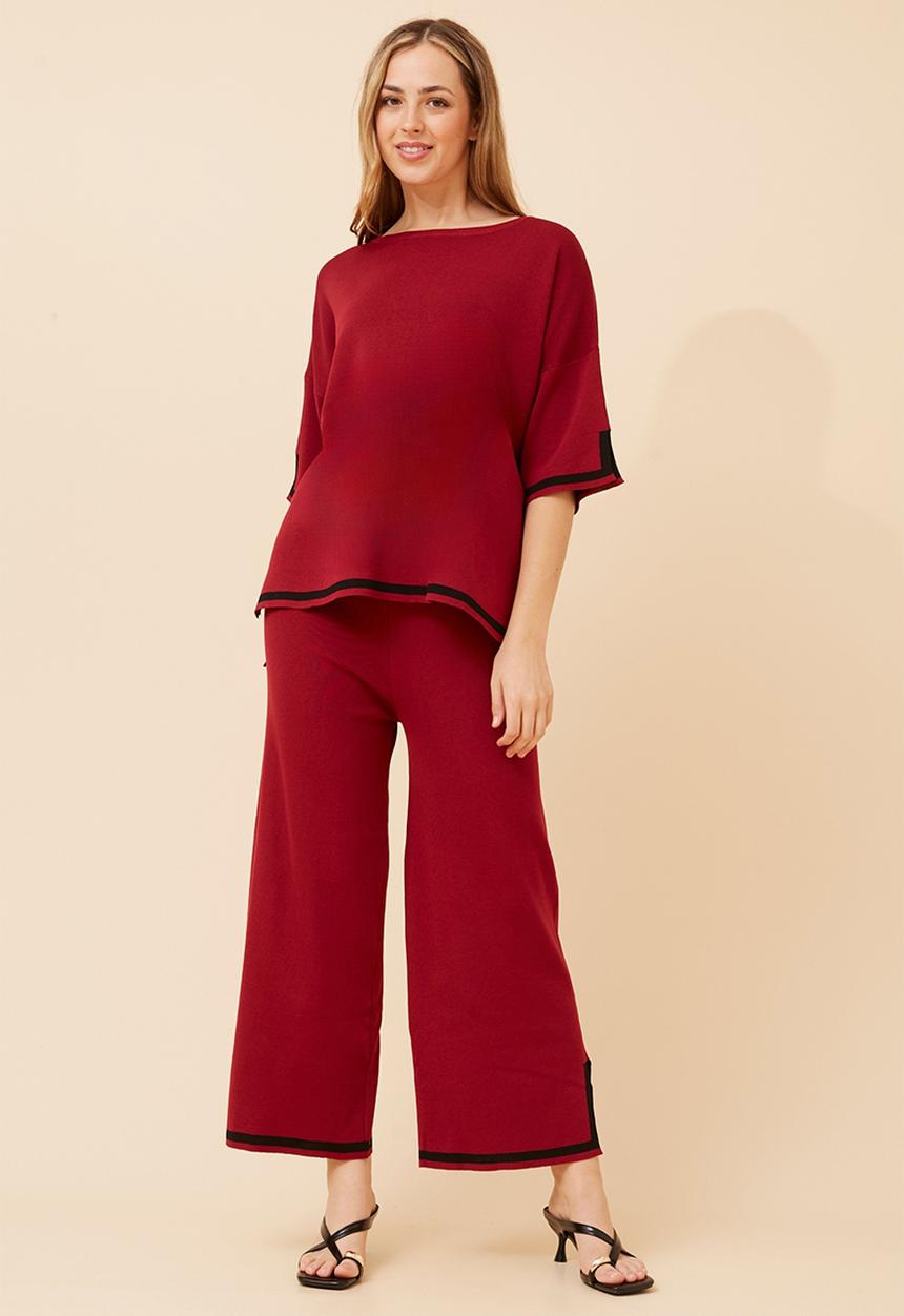 Izabel London - Set With Top S/S High Low Easy Wearing Crew Neck, Pant With Ankle Length Side Seam Slit - Red