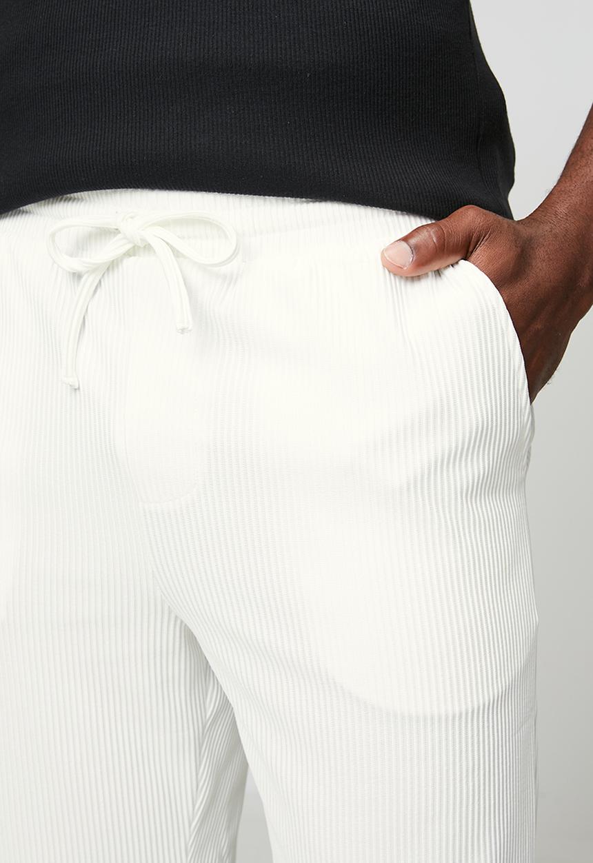 Brave Soul - Nikolaib Short - Cream