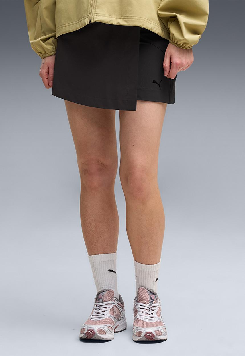 PUMA - Pumatech Sense 4-Way Stretch Short Woven Skirt - Puma Black
