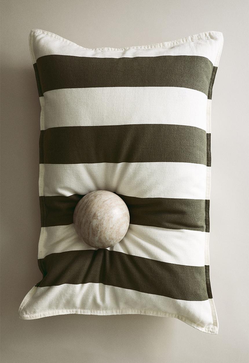 H&M - Linen-blend cushion cover - dark olive green/white striped