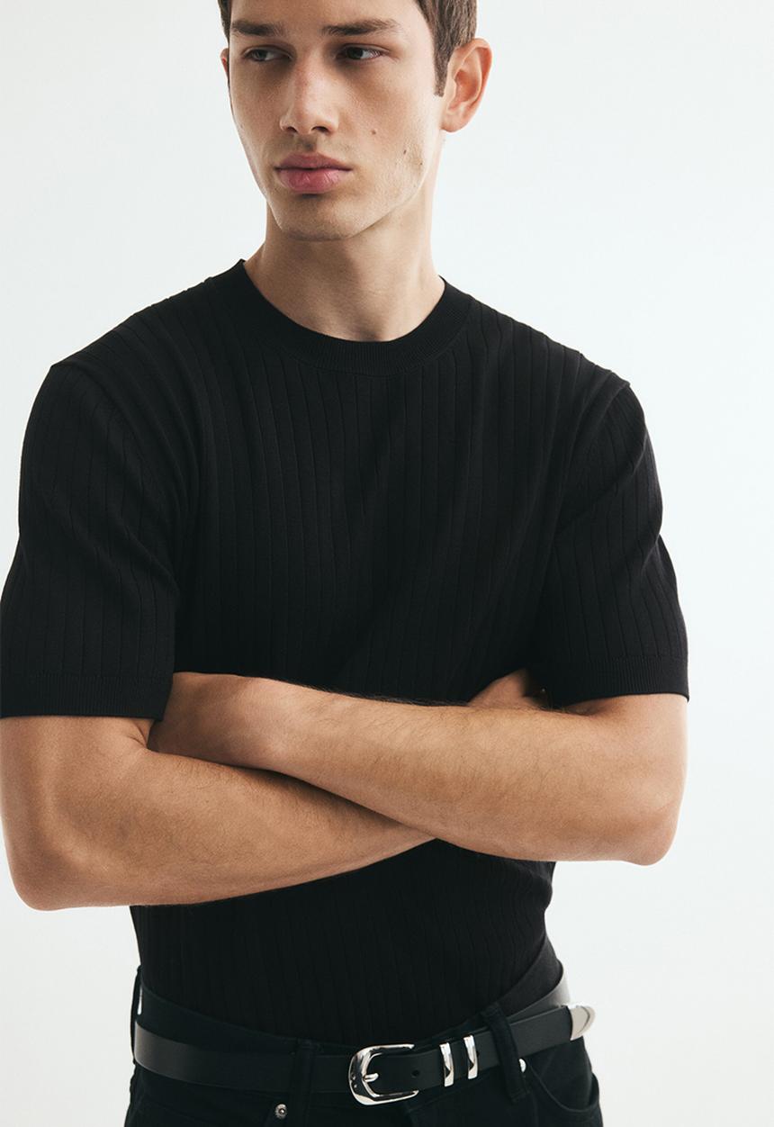 H&M - Slim fit knitted T-shirt - black