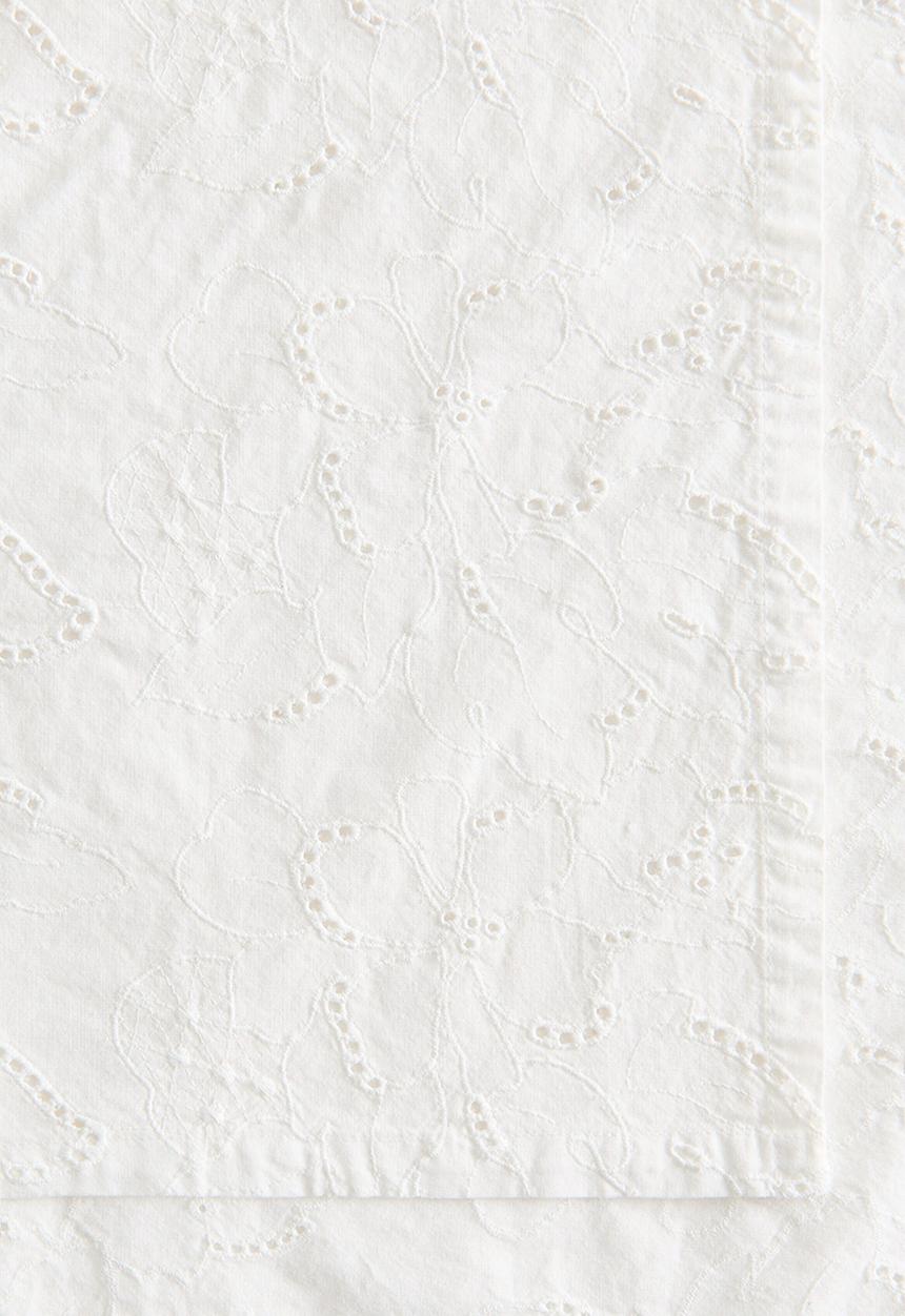 H&M - Broderie anglaise tablecloth - white