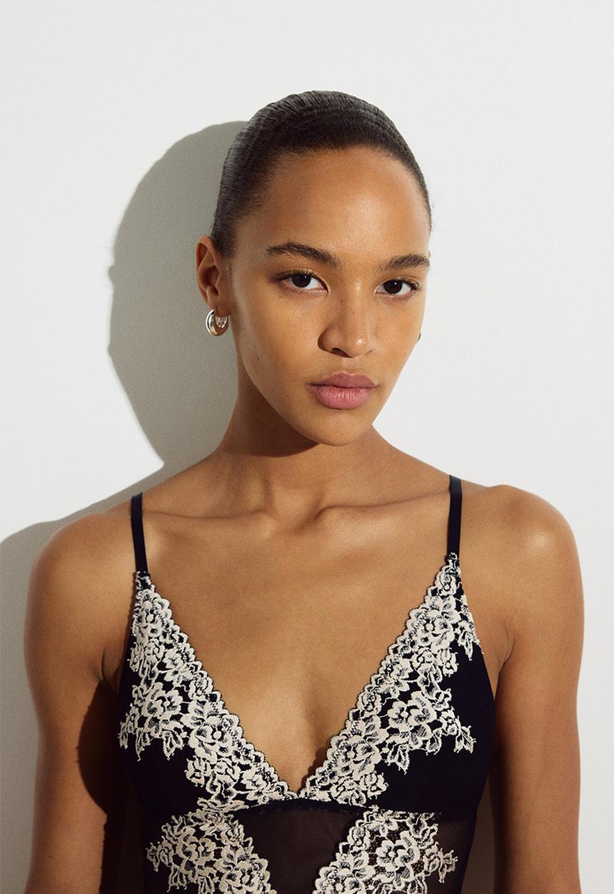 H&M - Padded-cup lace body - black/cream