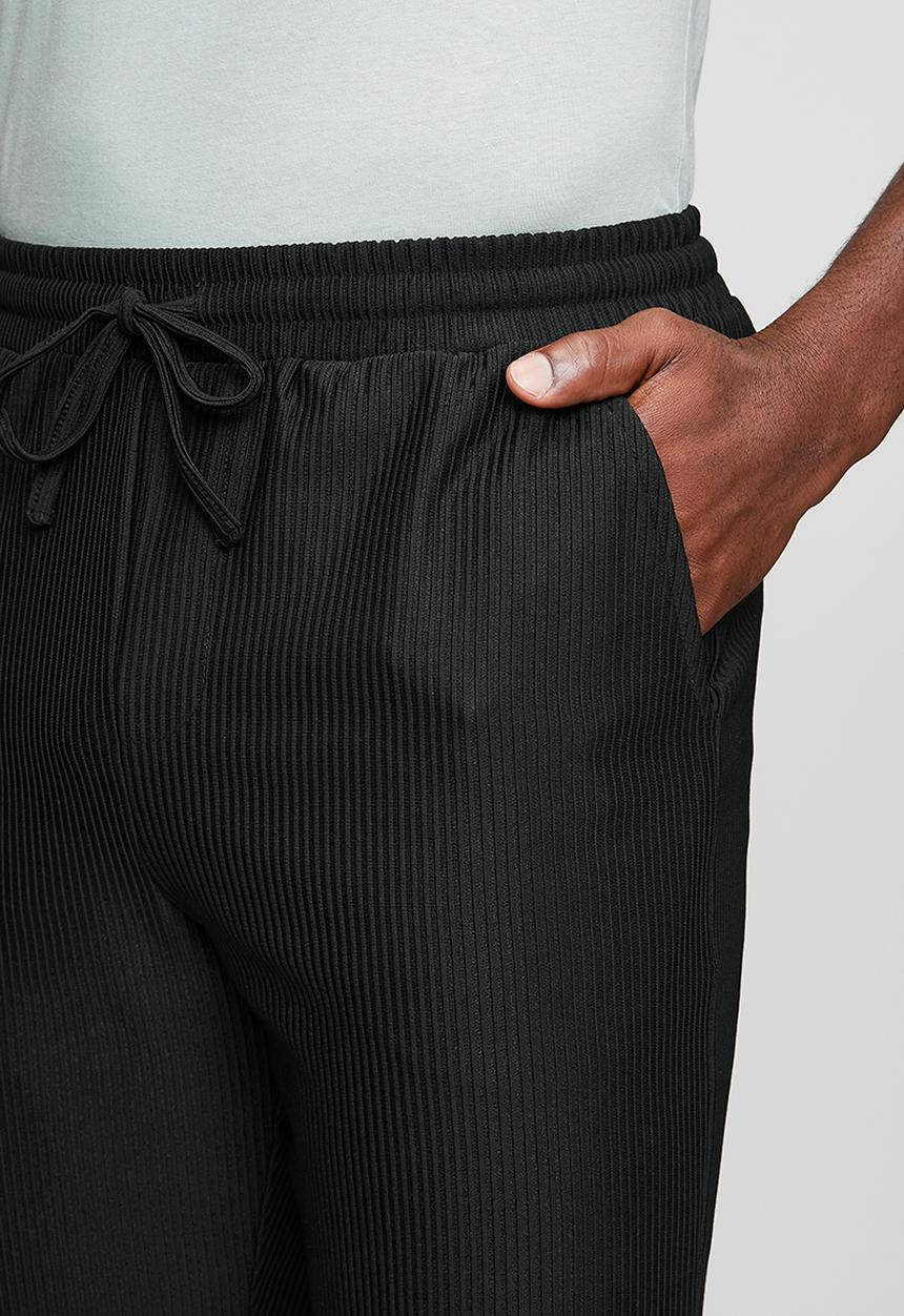 Brave Soul - SHORTS WITH SIDE ENTRY POCKETS - JET BLACK