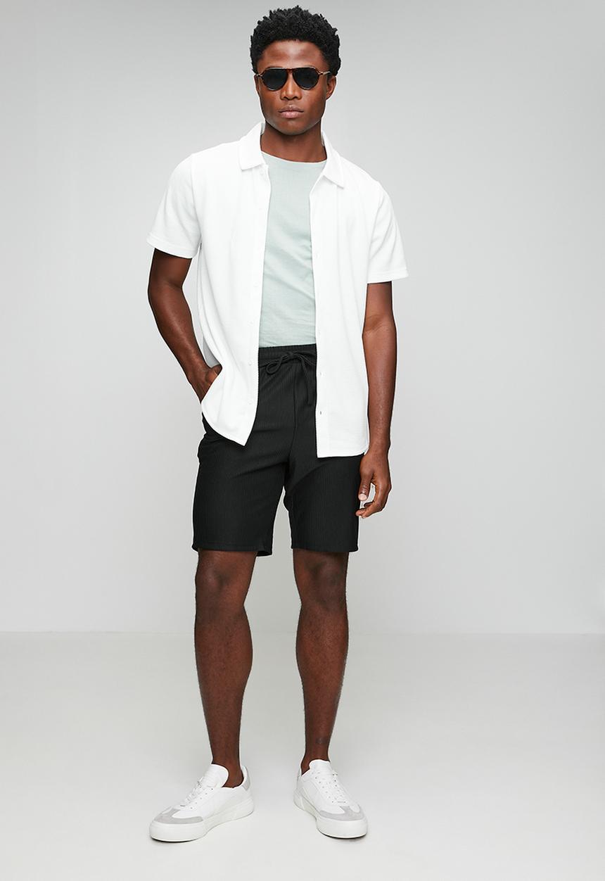 Brave Soul - SHORTS WITH SIDE ENTRY POCKETS - JET BLACK