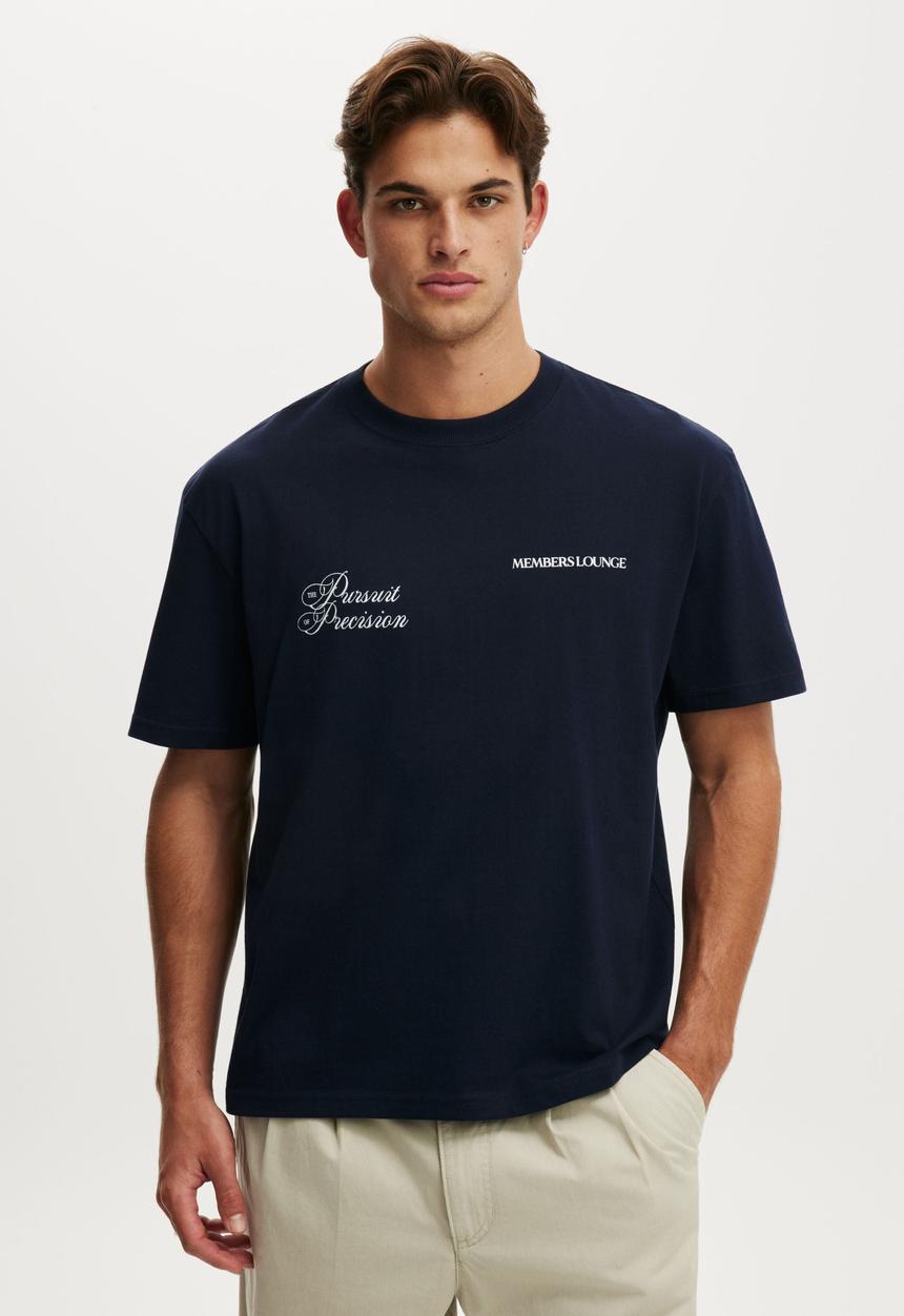 Cotton On - Everyday Fit Graphic T-Shirt-Vintage Navy / Dropout