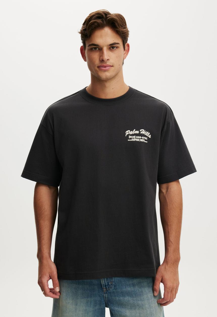 Cotton On - Box Fit Graphic T-Shirt  - Washed Black / Palm Hills