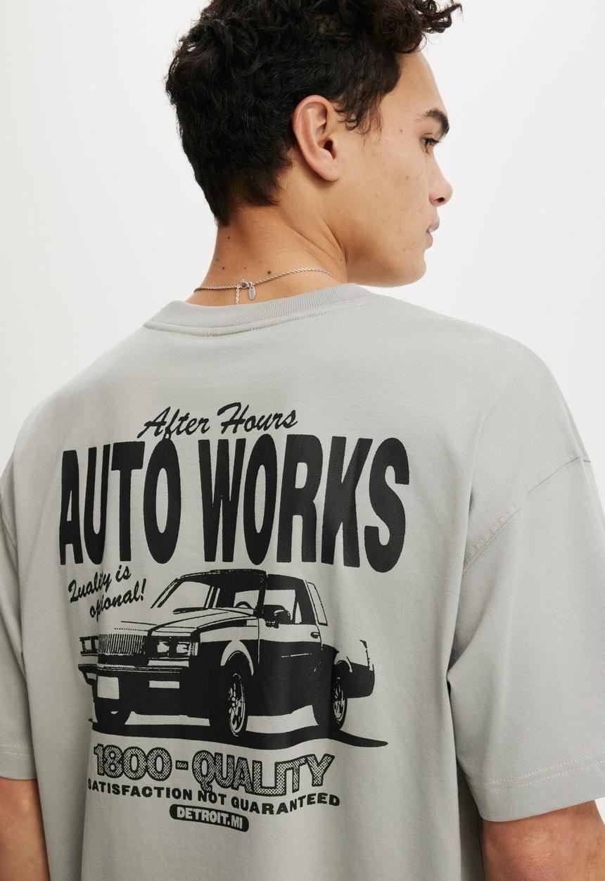 Cotton On - Box Fit Graphic T-Shirt  - Overcast Grey / Auto Works