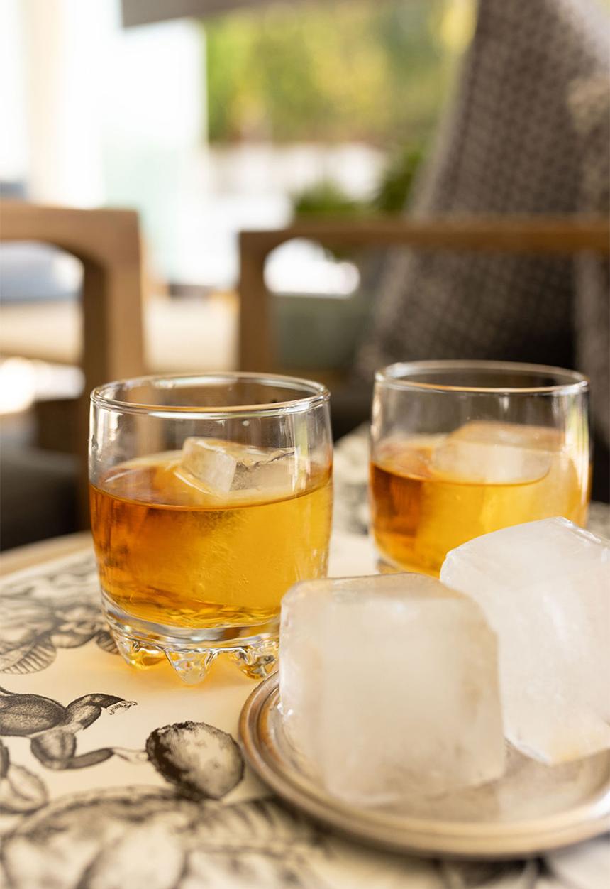 HC Silicone Items  - Home Classix Silicone 6 Square Ice Cube Tray - 16.5x11.5x5cm