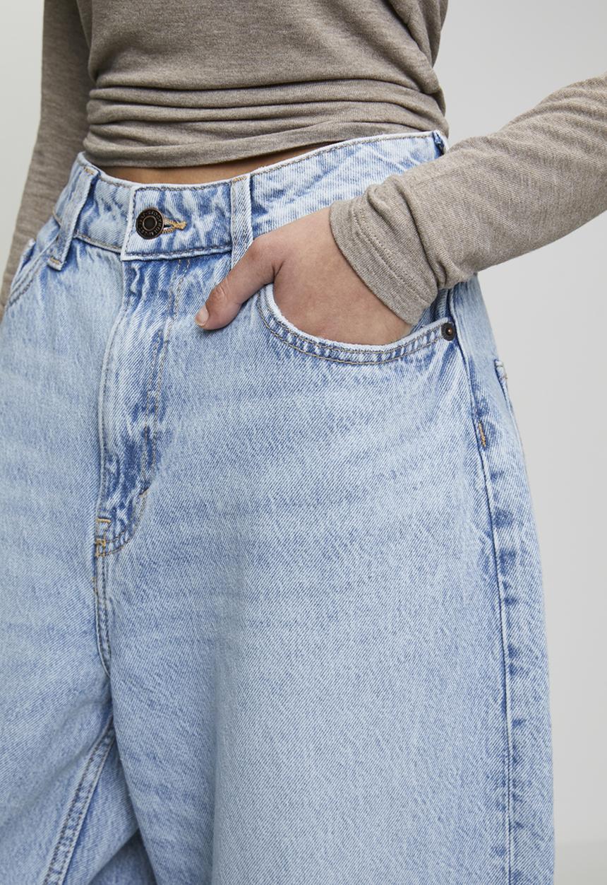 H&M - Curvy fit baggy high waist jeans - blue