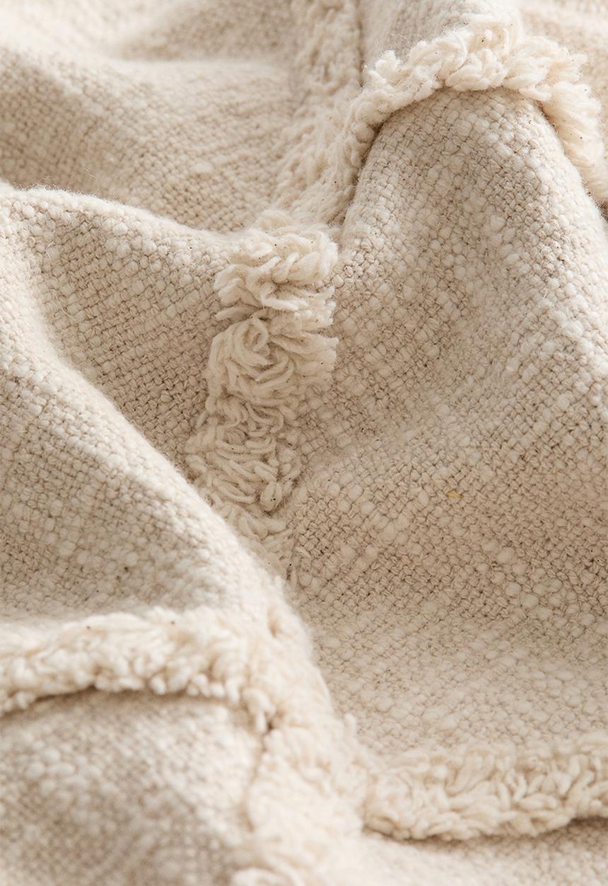 H&M - Tufted cotton cushion cover - light beige