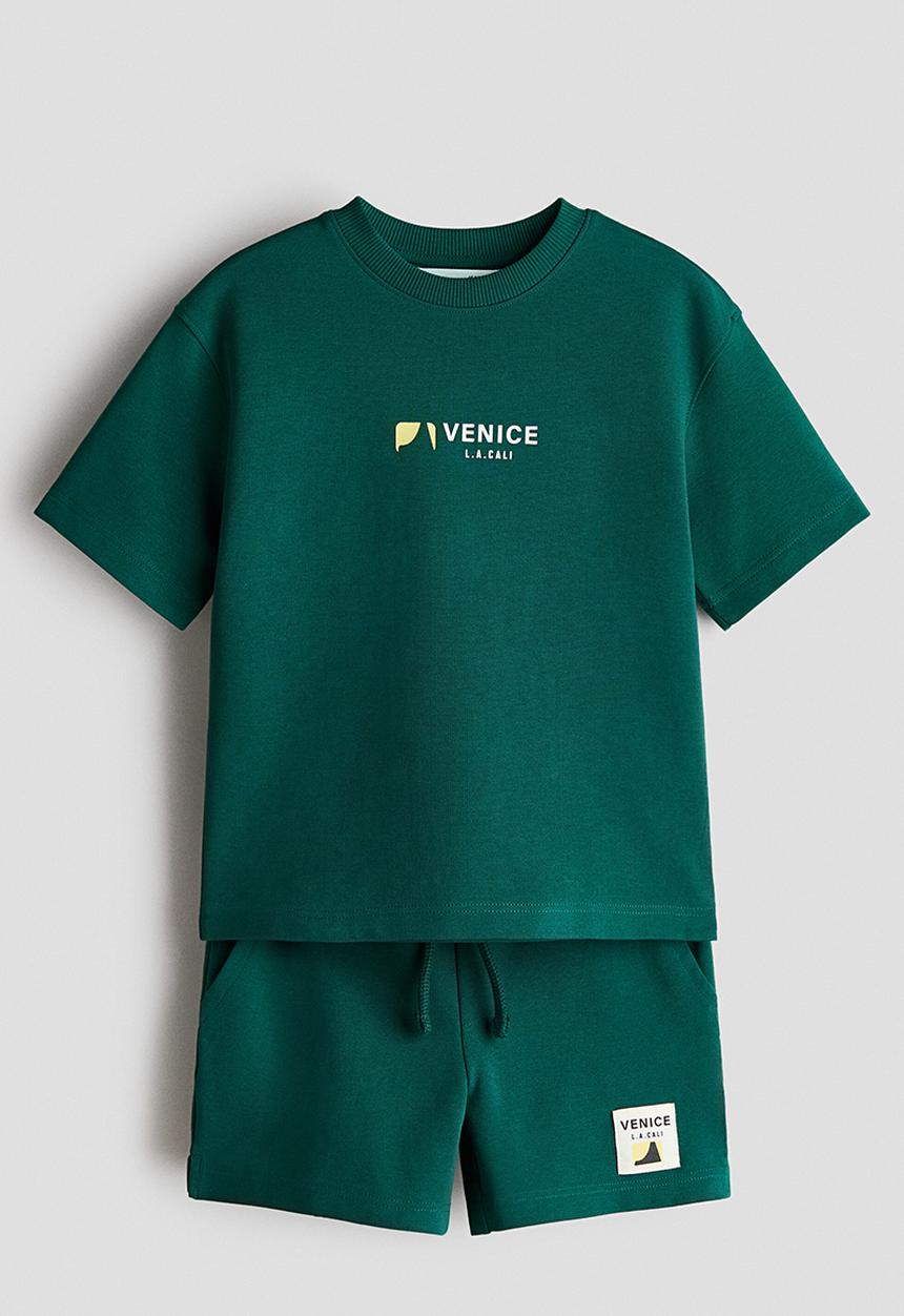 H&M - 2-piece t-shirt and sweatshorts set - dark green/venice