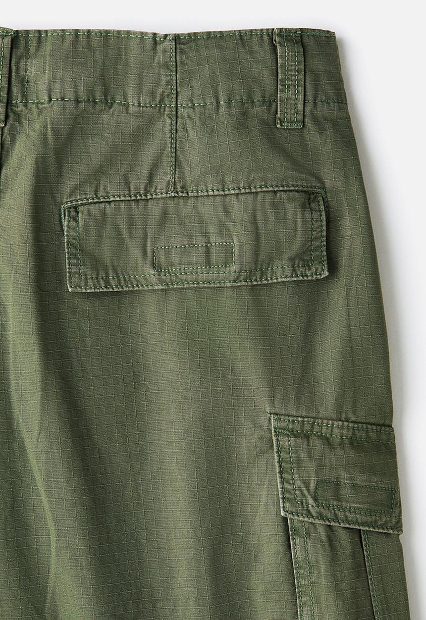 H&M - Loose fit cotton cargo shorts - khaki green