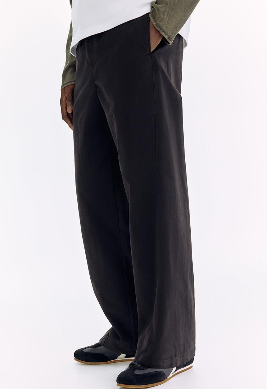 H&M - Relaxed fit twisted trousers - black