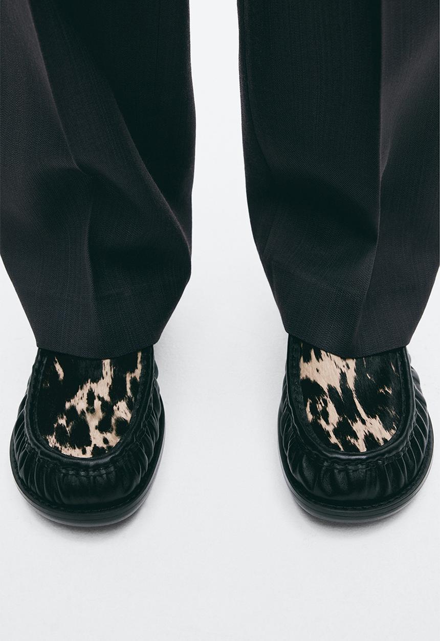 H&M - H&M Atelier: Leather loafers - black/cowhide print