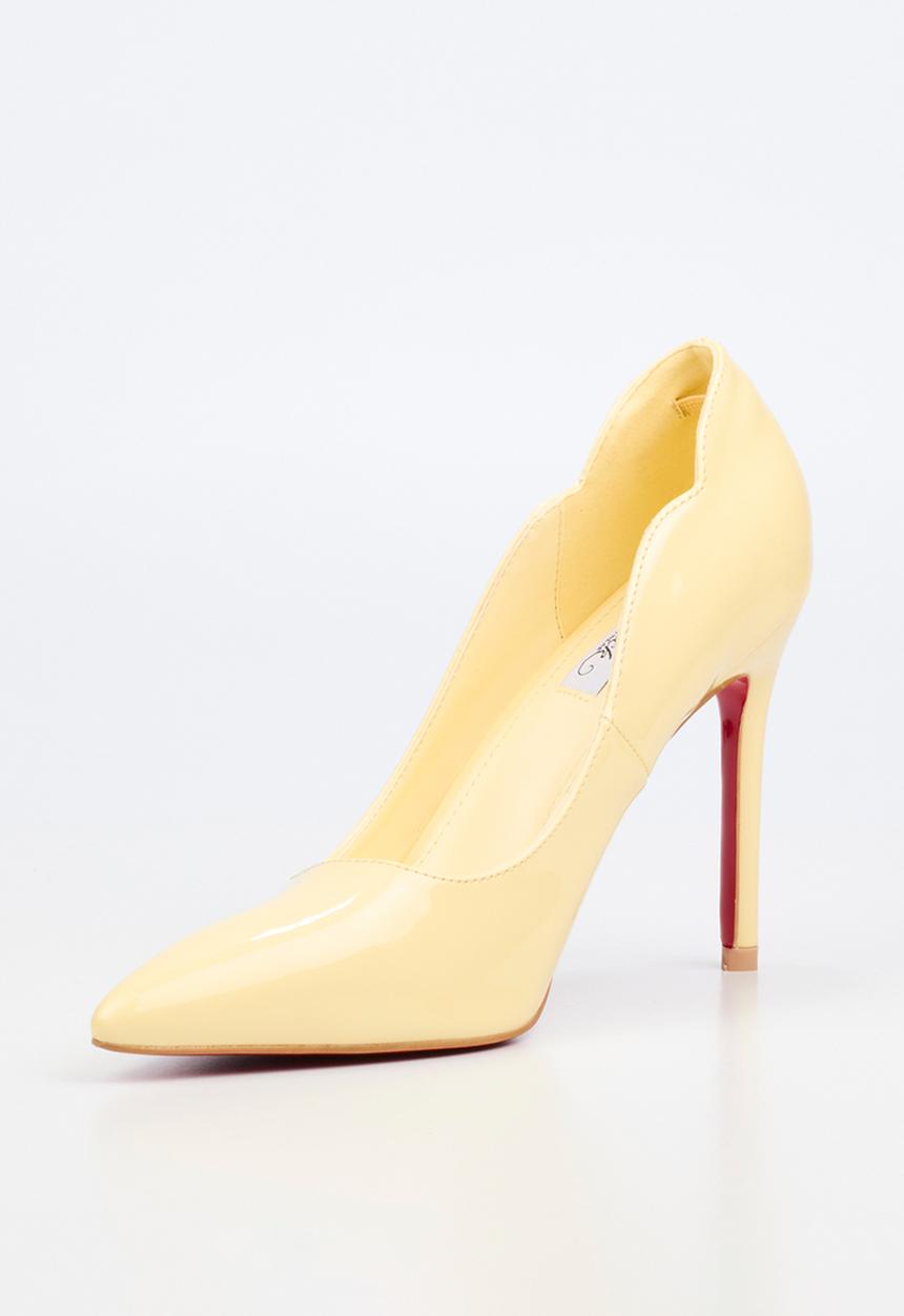 Miss Black - Lola 1 classic scallop heel - yellow