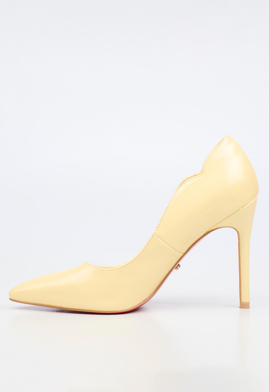 Miss Black - Lola 1 classic scallop heel - yellow