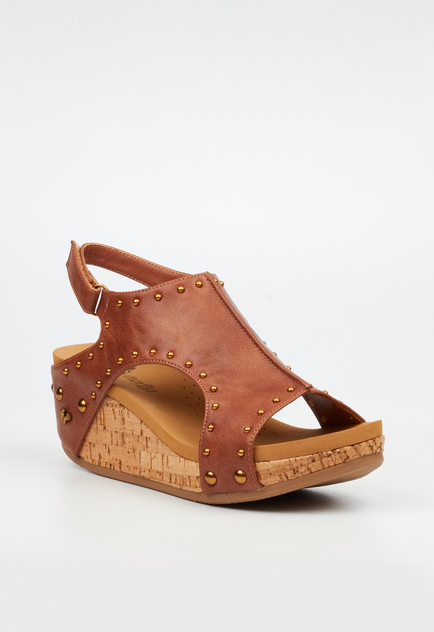Butterfly Feet - Dido 8 studded slingback sandal - tan