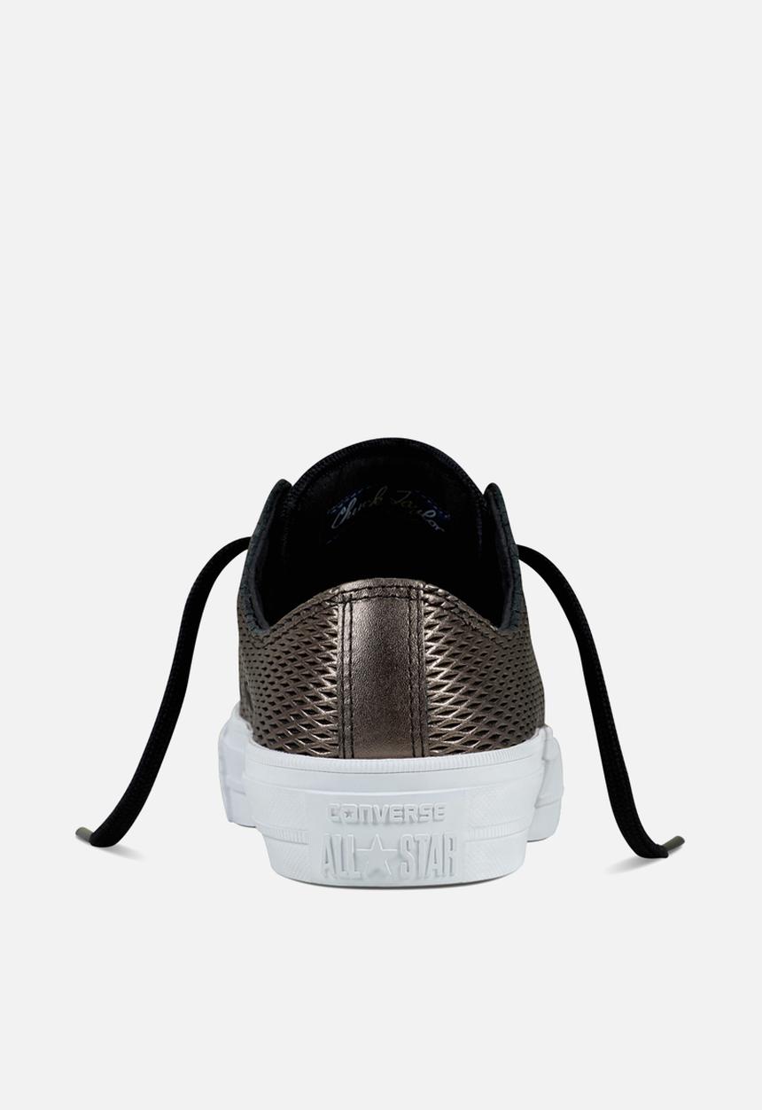 Converse - Chuck Taylor All Star II Perf Leather