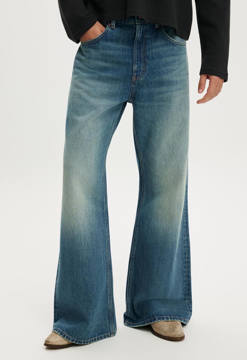 Cotton On - Baggy Bootcut Jean - Automatic Washed Blue